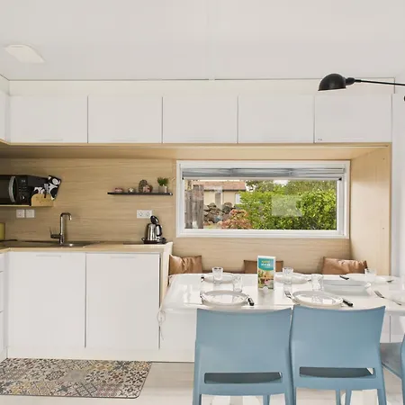 Joli Pour 6, Avec Piscine La Paree Preneau
