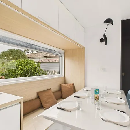 Joli Pour 6, Avec Piscine * La Paree Preneau