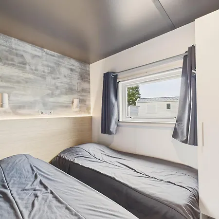 Domek alpejski Joli Pour 6, Avec Piscine *