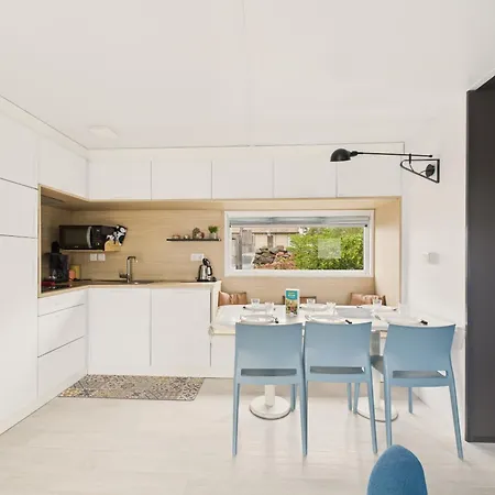 Domek alpejski Joli Pour 6, Avec Piscine