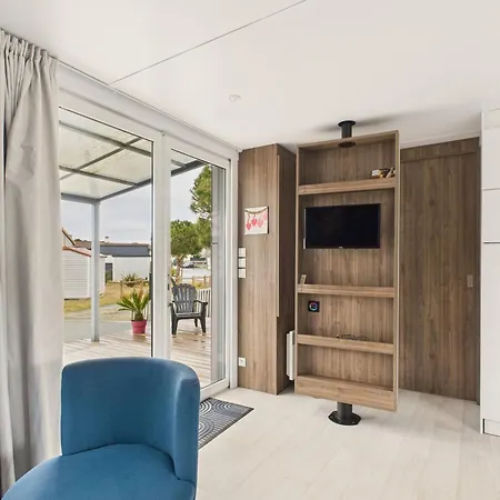 Joli Pour 6, Avec Piscine La Parée Preneau